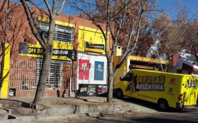 CARTELES PUBLICITARIOS, PLOTEADO VEHICULAR Y LA AMBIENTACIÓN DEL LOCAL COMERCIAL